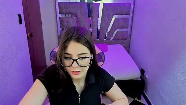 Snapshot of Destiny_A chatting on 07-16-26, 01:50 Destiny A online show from 07-16-26, 01:50