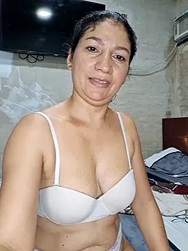 Snapshot of Rosa1079 chatting on 05-18-26, 04:07 Rosa1079 online show from 05-18-26, 04:07