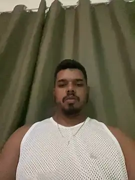 Snapshot of Falcaohot chatting on 05-07-26, 01:44 Falcaohot online show from 05-07-26, 01:44