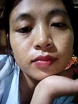 Snapshot of Tryphena chatting on 05-08-26, 11:59 Tryphena online show from 05-08-26, 11:59