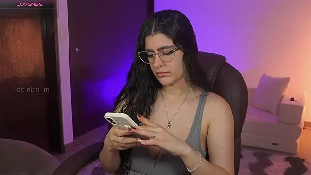 Snapshot of _Niah chatting on 05-15-26, 09:33 Niah online show from 05-15-26, 09:33