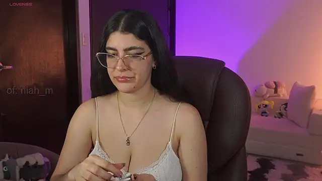 Snapshot of _Niah chatting on 05-23-26, 01:11 Niah online show from 05-23-26, 01:11