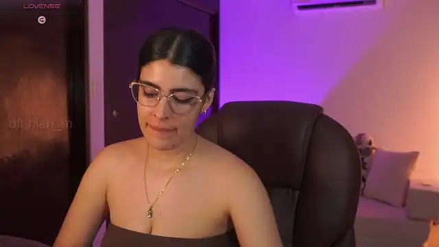 Snapshot of _Niah chatting on 06-03-26, 10:59 Niah online show from 06-03-26, 10:59