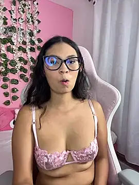 Snapshot of melody_flowers18 chatting on 06-18-26, 02:23 melody flowers18 online show from 06-18-26, 02:23