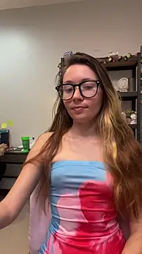 Mini girl do it better online show from 06-05-26, 10:04