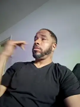 yoursexydaddy8181 online show from 06-01-26, 05:58