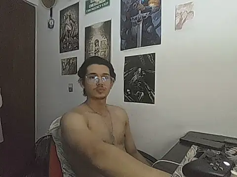 Snapshot of x-NoAh-x chatting on 07-23-26, 04:43 x-NoAh-x online show from 07-23-26, 04:43