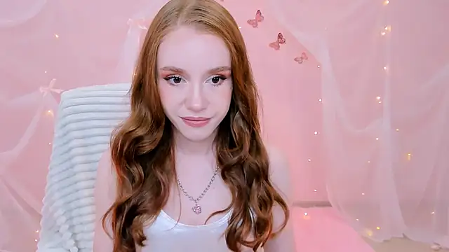 Snapshot of MilaSiren chatting on 05-30-26, 09:06 MilaSiren online show from 05-30-26, 09:06