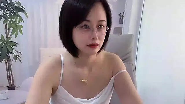 Snapshot of Naomi_Z chatting on 06-01-26, 11:39 Naomi Z online show from 06-01-26, 11:39