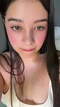 Snapshot of GlimmerRosse chatting on 06-30-26, 05:25 GlimmerRosse online show from 06-30-26, 05:25