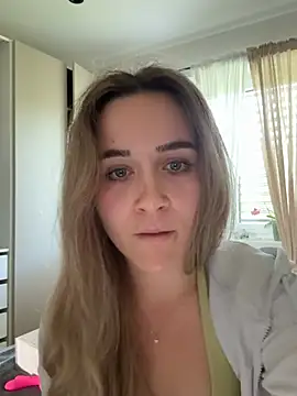 Snapshot of LillyStarr chatting on 05-21-26, 07:37 LillyStarr online show from 05-21-26, 07:37