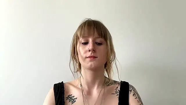 LaraLovely online show from 07-13-26, 03:48