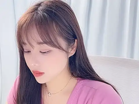 Qingqing19 online show from 05-18-26, 04:07
