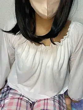 Snapshot of aya_chan00 chatting on 05-18-26, 01:35 aya chan00 online show from 05-18-26, 01:35