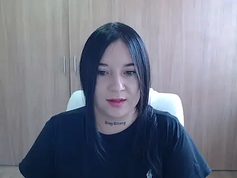 Snapshot of Haileey_ross chatting on 05-18-26, 02:12 Haileey ross online show from 05-18-26, 02:12
