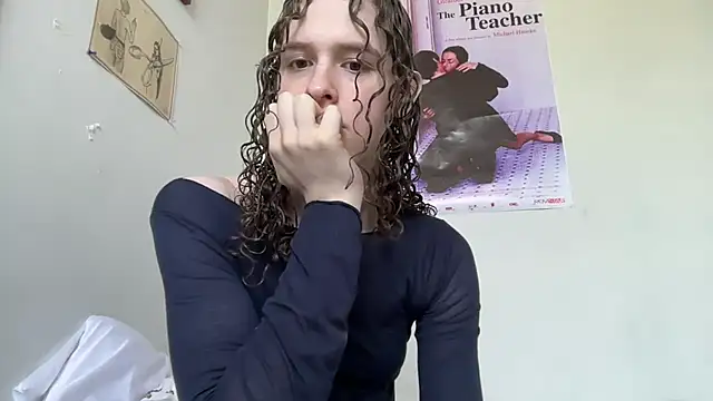 Snapshot of bryluvvsu chatting on 05-05-26, 05:43 bryluvvsu online show from 05-05-26, 05:43
