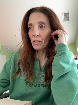 Snapshot of Raevyn chatting on 05-26-26, 05:53 Raevyn online show from 05-26-26, 05:53
