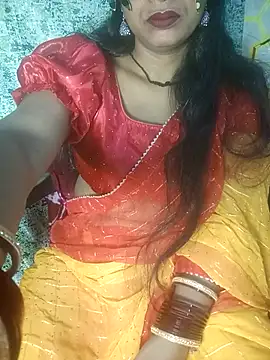 Snapshot of Juli_80 chatting on 05-30-26, 03:31 Juli 80 online show from 05-30-26, 03:31