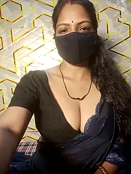 Snapshot of Juli_80 chatting on 07-31-26, 09:30 Juli 80 online show from 07-31-26, 09:30