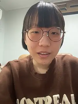 Snapshot of gumi5 chatting on 05-10-26, 08:52 gumi5 online show from 05-10-26, 08:52