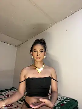 VanessaCockTrans online show from 05-06-26, 12:43