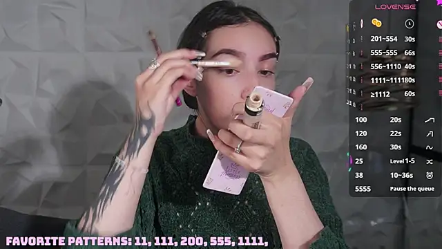 Snapshot of zara_bliss chatting on 06-15-26, 11:12 zara bliss online show from 06-15-26, 11:12