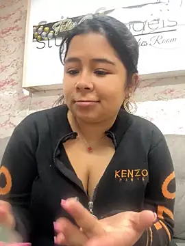 AriaMoonnn online show from 06-12-26, 03:16