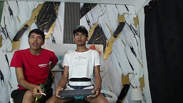 Snapshot of BOUL_GUYS chatting on 06-09-26, 01:17 BOUL GUYS online show from 06-09-26, 01:17