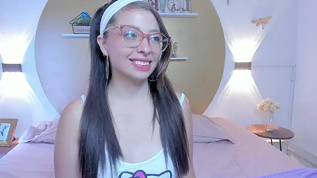 Lenna Phillips online show from 06-17-26, 11:23