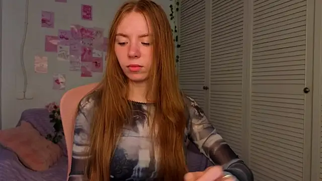 Snapshot of sabelle chatting on 08-07-26, 10:39 sabelle online show from 08-07-26, 10:39