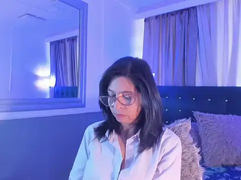 Snapshot of lena_gray chatting on 06-23-26, 12:58 lena gray online show from 06-23-26, 12:58
