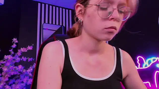 FoxxyyPolly online show from 07-19-26, 05:22