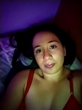 Snapshot of Annie_loveer chatting on 06-20-26, 06:05 Annie loveer online show from 06-20-26, 06:05