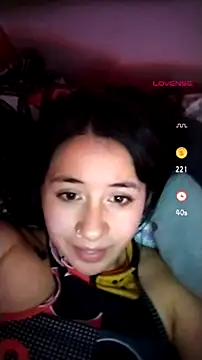 Snapshot of Annie_loveer chatting on 07-01-26, 05:09 Annie loveer online show from 07-01-26, 05:09