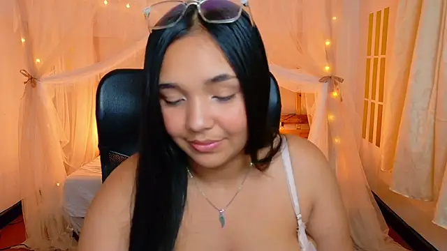 Snapshot of leoneriss chatting on 05-09-26, 02:50 leoneriss online show from 05-09-26, 02:50