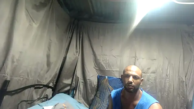 Snapshot of Camodick chatting on 04-25-26, 02:47 Camodick online show from 04-25-26, 02:47
