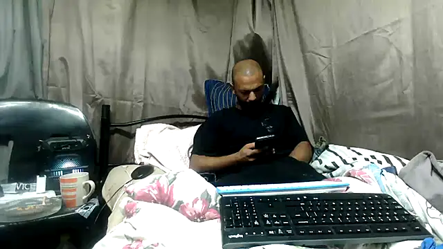 Snapshot of Camodick chatting on 04-29-26, 04:16 Camodick online show from 04-29-26, 04:16