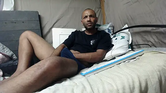 Snapshot of Camodick chatting on 05-17-26, 09:38 Camodick online show from 05-17-26, 09:38