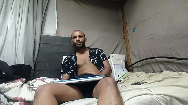 Snapshot of Camodick chatting on 05-18-26, 06:14 Camodick online show from 05-18-26, 06:14