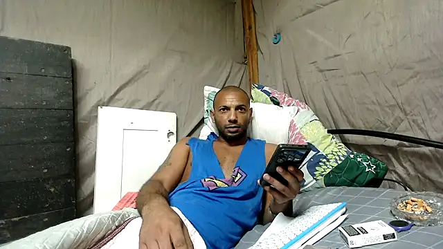 Snapshot of Camodick chatting on 05-25-26, 11:44 Camodick online show from 05-25-26, 11:44