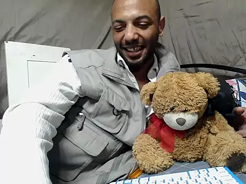 Snapshot of Camodick chatting on 05-27-26, 01:57 Camodick online show from 05-27-26, 01:57