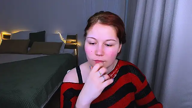 MiaLacrice online show from 06-07-26, 03:21