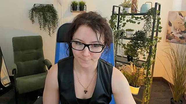 Snapshot of AureliaGleam chatting on 05-11-26, 04:29 AureliaGleam online show from 05-11-26, 04:29