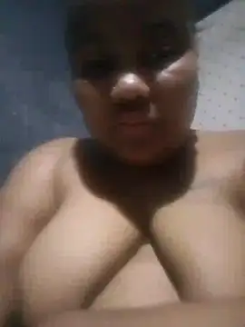 Snapshot of ChubbyMidgetxxx19 chatting on 05-25-26, 01:11 ChubbyMidgetxxx19 online show from 05-25-26, 01:11