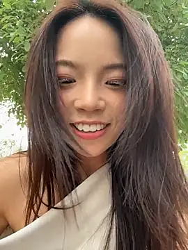 Snapshot of susu_kara chatting on 06-14-26, 02:24 susu kara online show from 06-14-26, 02:24