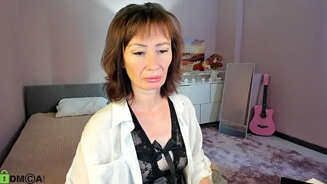 gracekellyyy online show from 06-06-26, 03:44