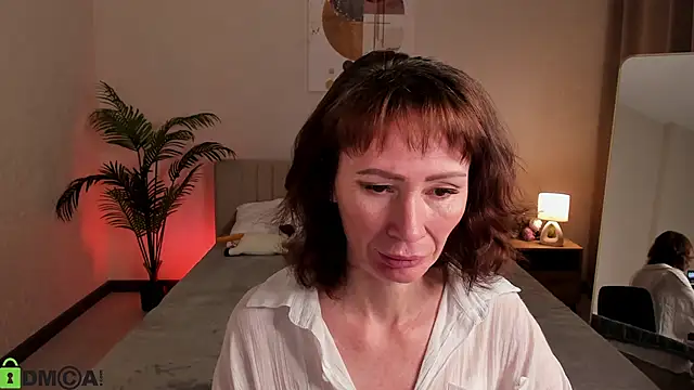 gracekellyyy online show from 06-11-26, 03:59