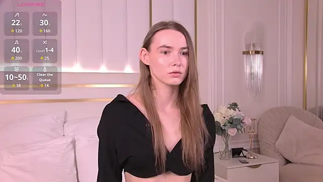 Snapshot of LillianYoung chatting on 05-22-26, 09:15 LillianYoung online show from 05-22-26, 09:15