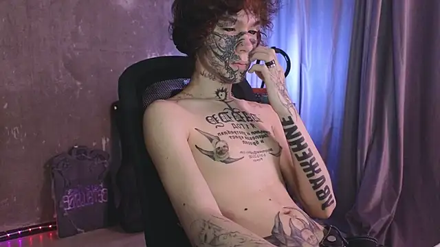 Snapshot of Emo___boy chatting on 05-19-26, 11:00 Emo boy online show from 05-19-26, 11:00