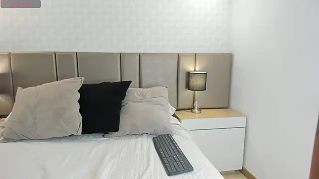 Snapshot of Ana_mariiaa chatting on 06-12-26, 12:04 Ana mariiaa online show from 06-12-26, 12:04